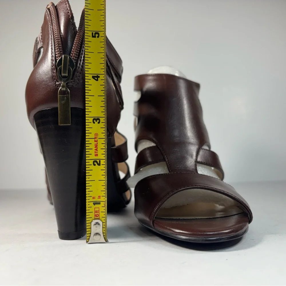 Brown‎ Strapped Cage Upper Block Heel Pep Toe Buckle Accent Back Womens 7.5